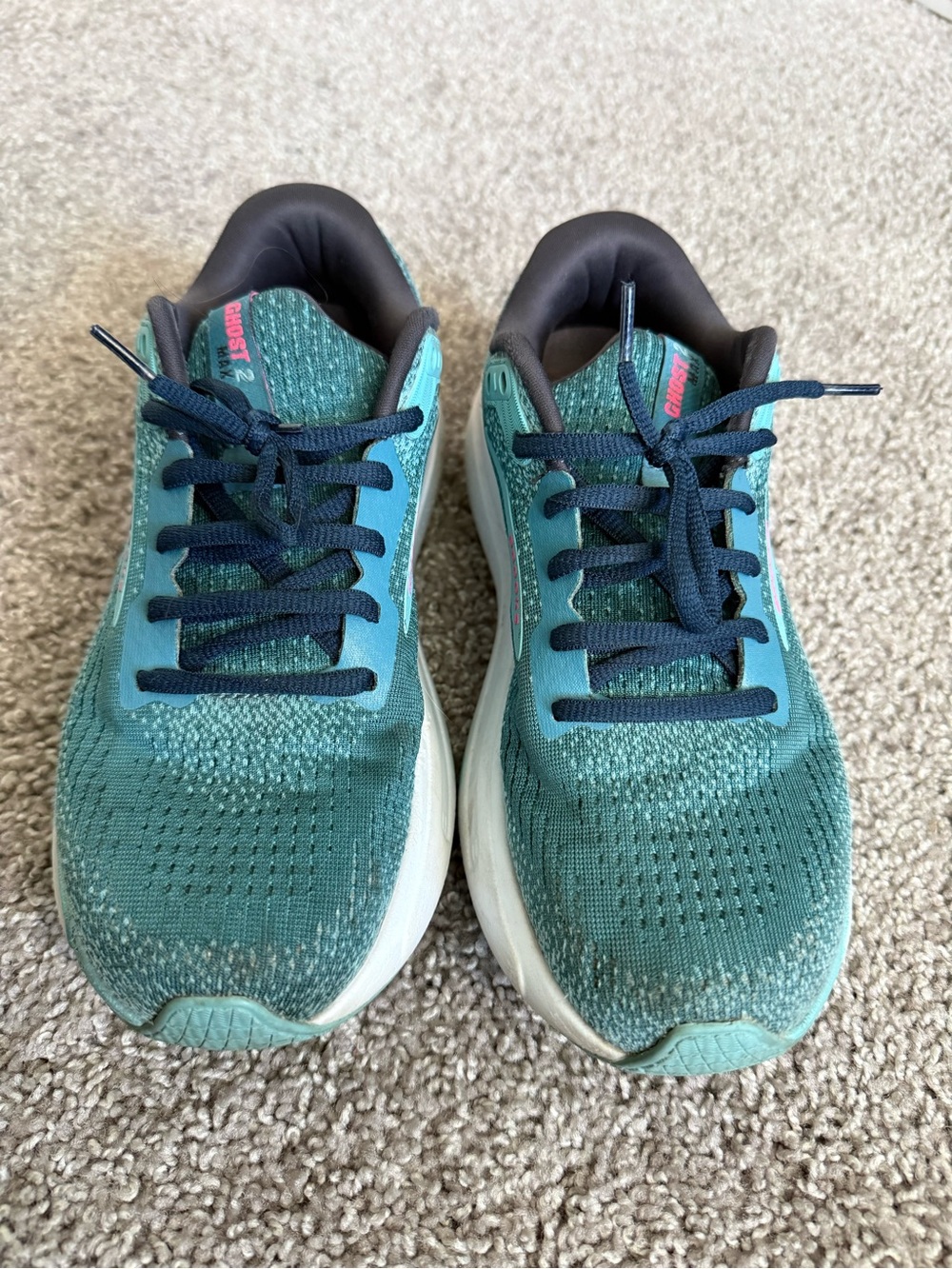 Brooks Women's Teal and Pink Athletic Running Shoes - Picture 9 of 16
